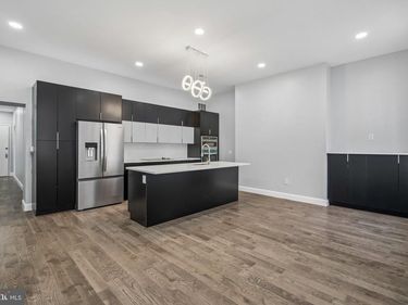 1202 SPRUCE STREET , Unit 2F, PHILADELPHIA, PA 19107