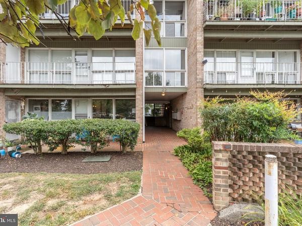 22 MANOR CIRCLE , Unit 103, TAKOMA PARK, MD 20912