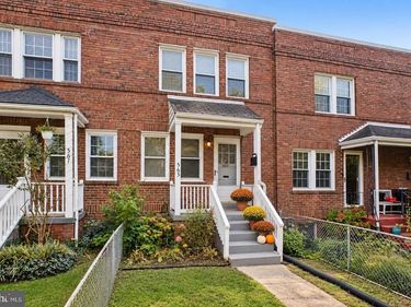 565 E NELSON AVENUE , ALEXANDRIA, VA 22301