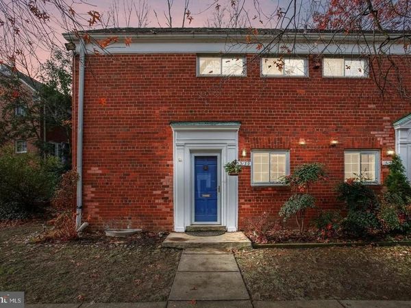 3139 MARTHA CUSTIS DRIVE , ALEXANDRIA, VA 22302