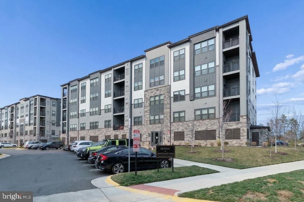 12850 Mosaic Park Way , Unit 2-W, Herndon, VA 20171 Main Photo