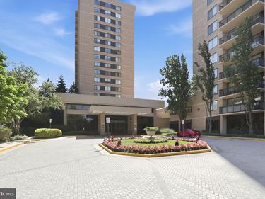 3713 S GEORGE MASON DRIVE, Unit 810, FALLS CHURCH, VA 22041