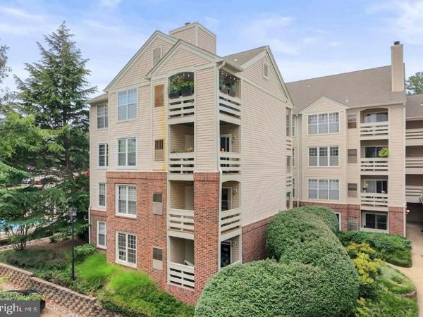 244 S REYNOLDS STREET , Unit 301, ALEXANDRIA, VA 22304