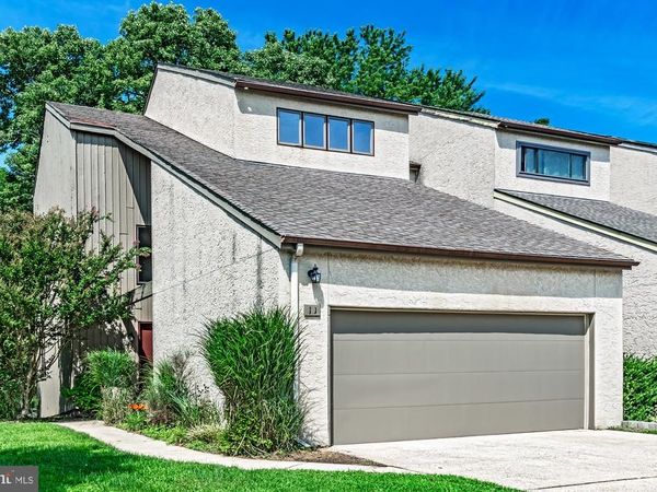 11 FALCON COURT , WILMINGTON, DE 19808