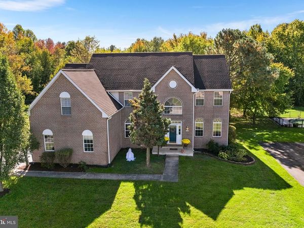 327 MEADOW GLEN DRIVE, BEAR, DE 19701