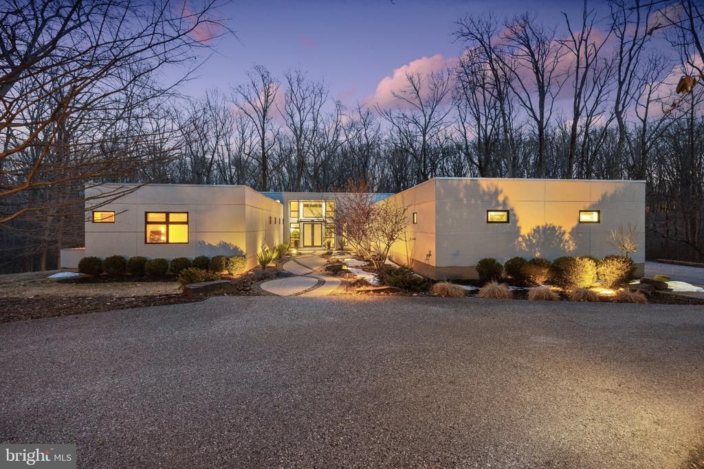 2923 WOODVALLEY DRIVE , PIKESVILLE, MD 21208