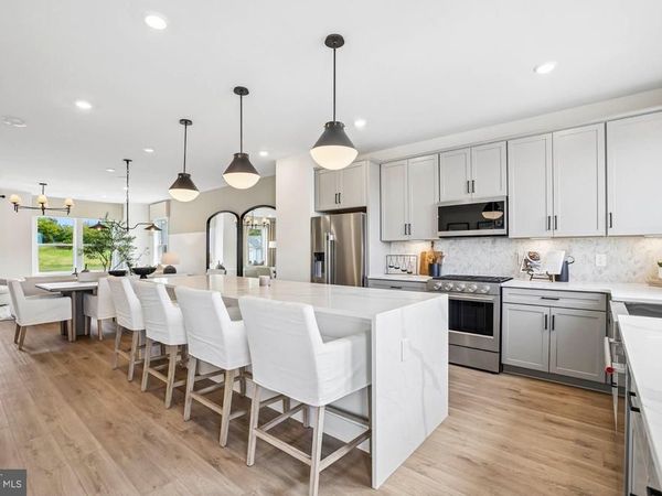 996 EXCHANGE AVENUE , GAITHERSBURG, MD 20878