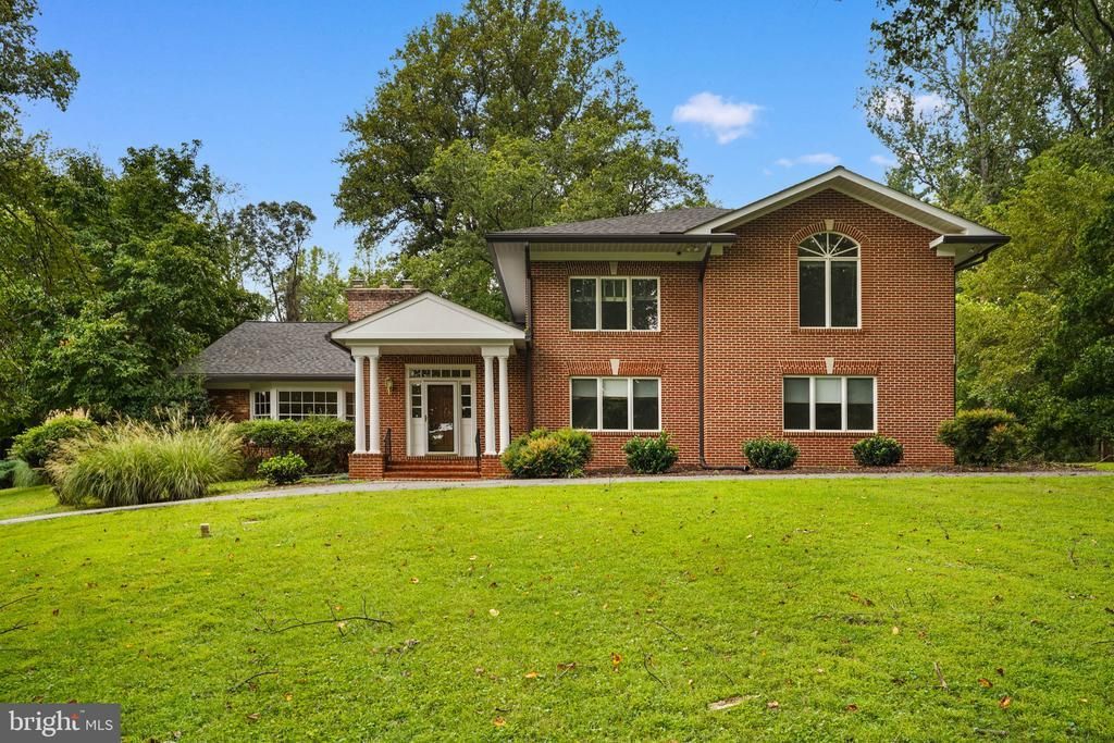 10810 Burbank Drive , Potomac, MD 20854 Main Photo