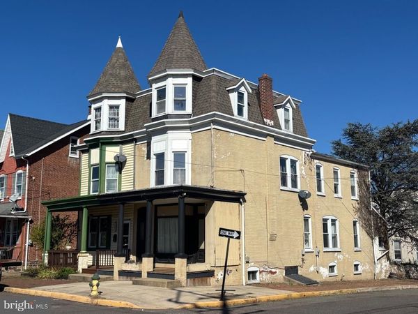 233 E 3RD STREET , BOYERTOWN, PA 19512