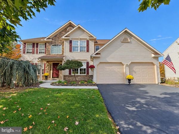 24 PICKWICK PLACE, READING, PA 19606