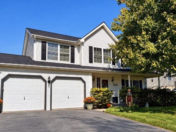525 LUELLA DRIVE , KUTZTOWN, PA 19530