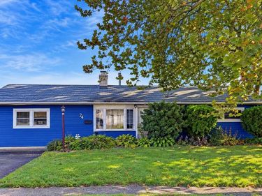 24 DEWBERRY LANE , LEVITTOWN, PA 19055