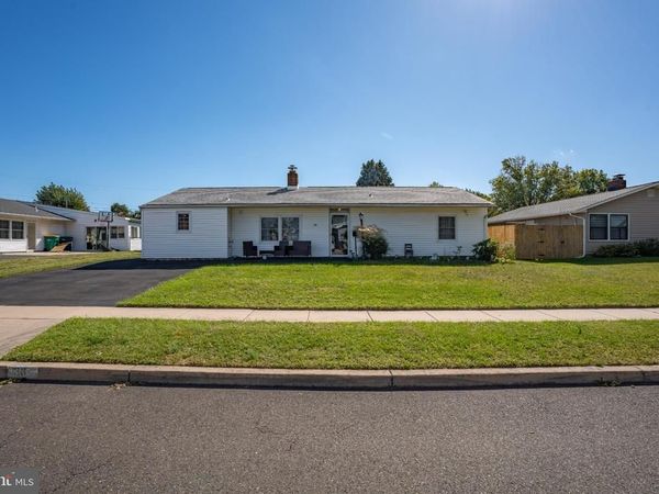 36 ELM LANE , LEVITTOWN, PA 19054