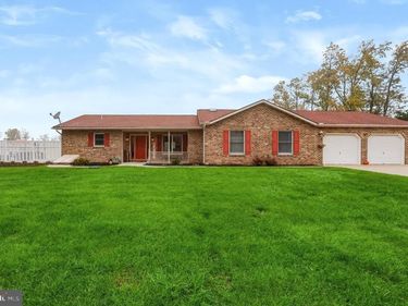 46 FRY ROAD , NEWVILLE, PA 17241