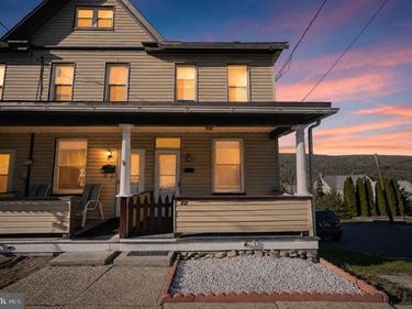 72 E RAILROAD STREET , NESQUEHONING, PA 18240