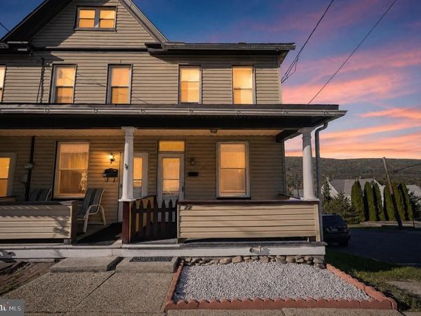 72 E RAILROAD STREET , NESQUEHONING, PA 18240