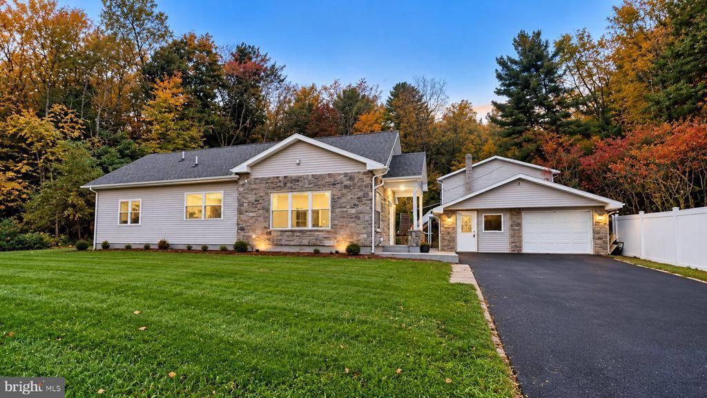 601 FIRELINE ROAD , PALMERTON, PA 18071