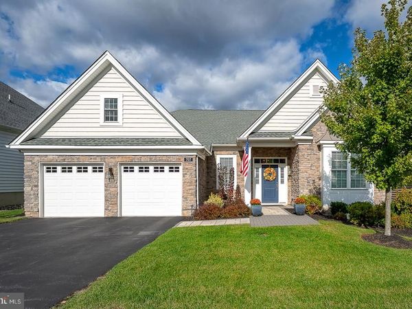 707 READING CIRCLE, PHOENIXVILLE, PA 19460