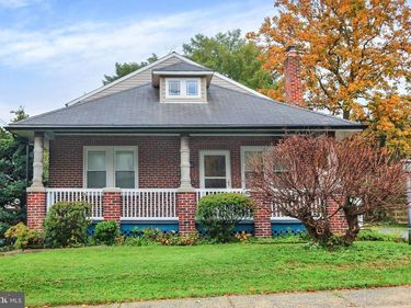 27 S CHESTNUT STREET, ELVERSON, PA 19520