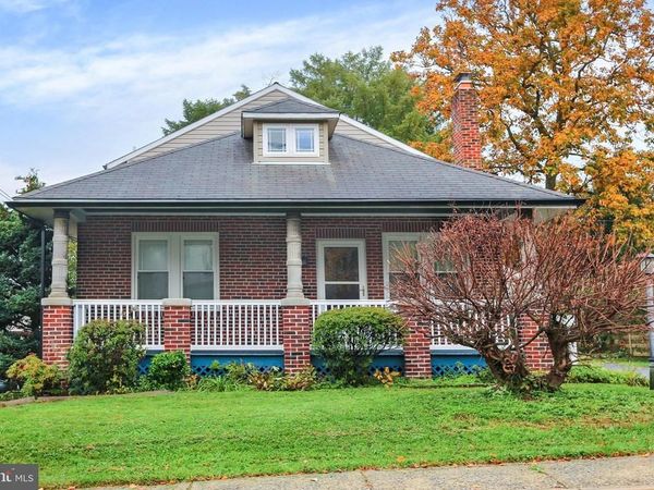 27 S CHESTNUT STREET, ELVERSON, PA 19520