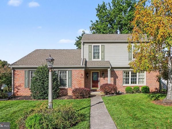 725 LOCKWOOD COURT , HARRISBURG, PA 17112