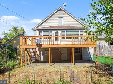 37R W MAIN STREET , ELIZABETHVILLE, PA 17023