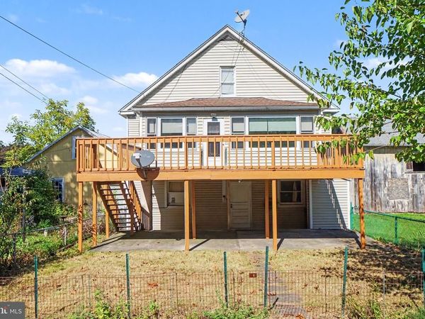 37R W MAIN STREET , ELIZABETHVILLE, PA 17023