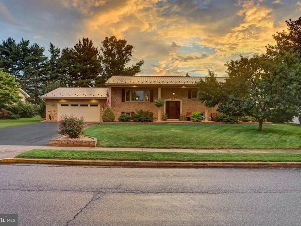 130 PARK PLACE W , SHIPPENSBURG, PA 17257