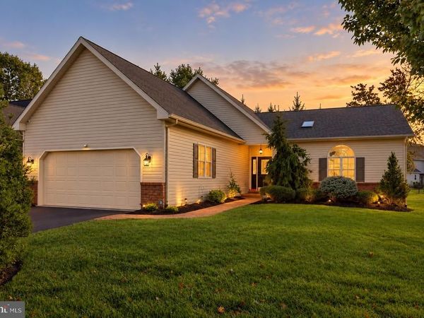 514 WATERSIDE CIRCLE , LEBANON, PA 17042