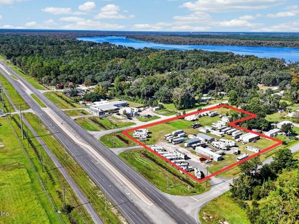 617 S HIGHWAY 17, San Mateo, FL 32187