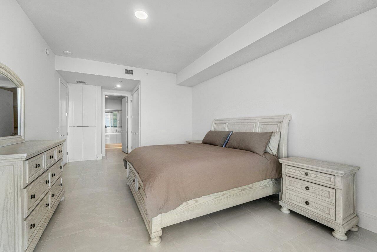 220 Lake Shore Drive, Unit 1817, Lake Park, FL 33403 Photo