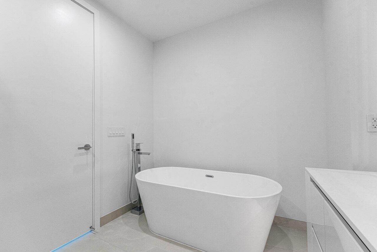 220 Lake Shore Drive, Unit 1817, Lake Park, FL 33403 Photo