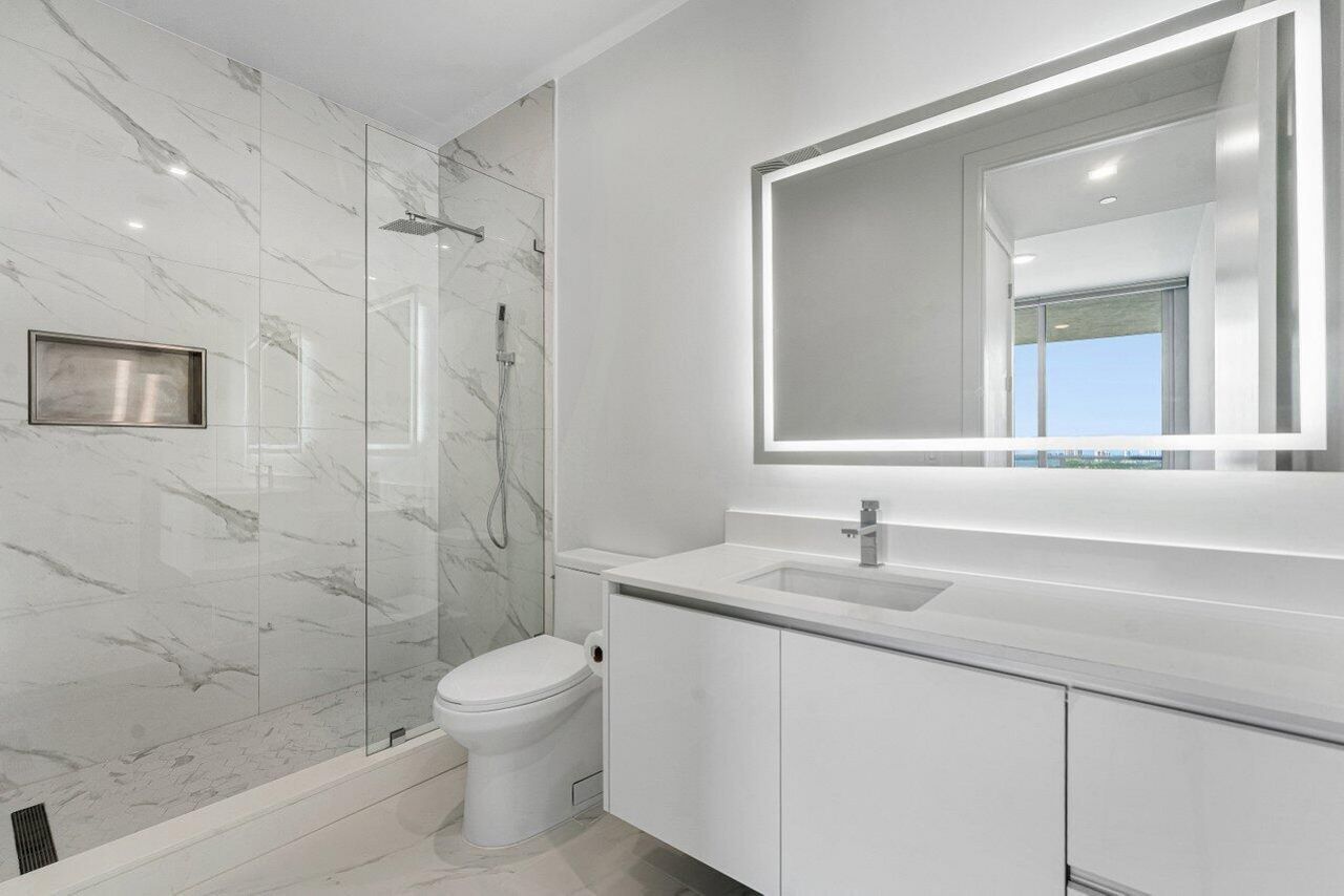 220 Lake Shore Drive, Unit 1817, Lake Park, FL 33403 Photo