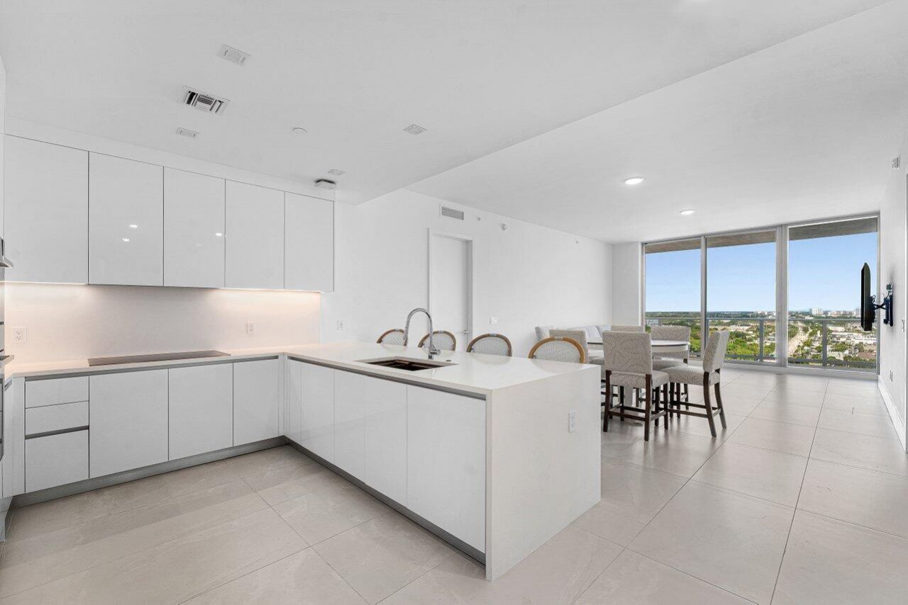 220 Lake Shore Drive, Unit 1817, Lake Park, FL 33403 Photo