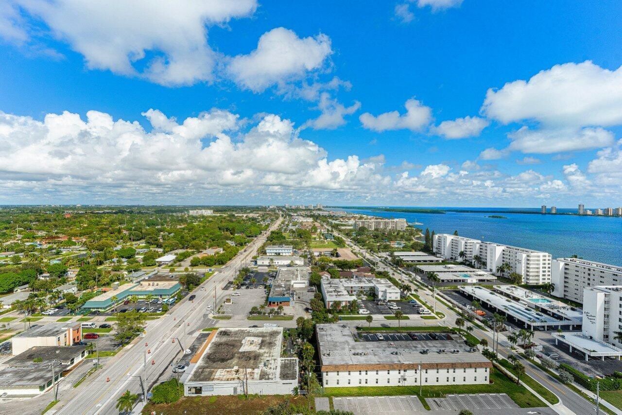 220 Lake Shore Drive, Unit 1817, Lake Park, FL 33403 Photo