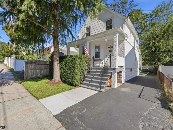 31 Walnut St, Bloomfield, NJ 07003