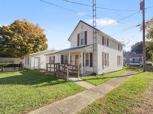402 S Harrison Street , Mount Vernon, OH 43050