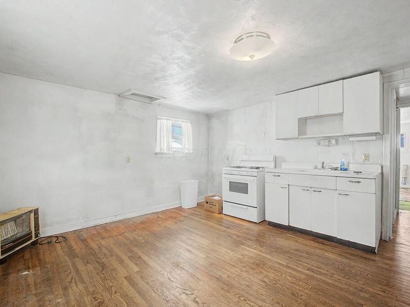 402 S Harrison Street , Mount Vernon, OH 43050 Photo 2