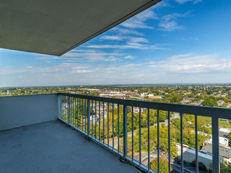 2444 Madison Road, Unit 1907, Cincinnati, OH 45208 Photo 11