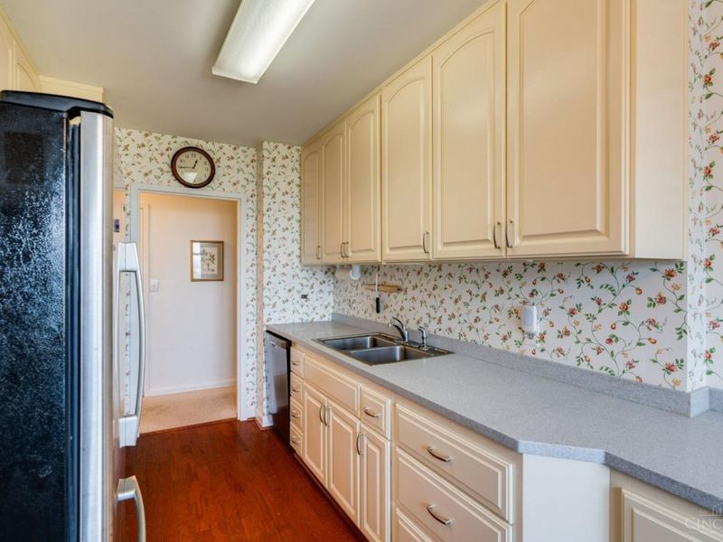 2444 Madison Road, Unit 1907, Cincinnati, OH 45208 Photo 16