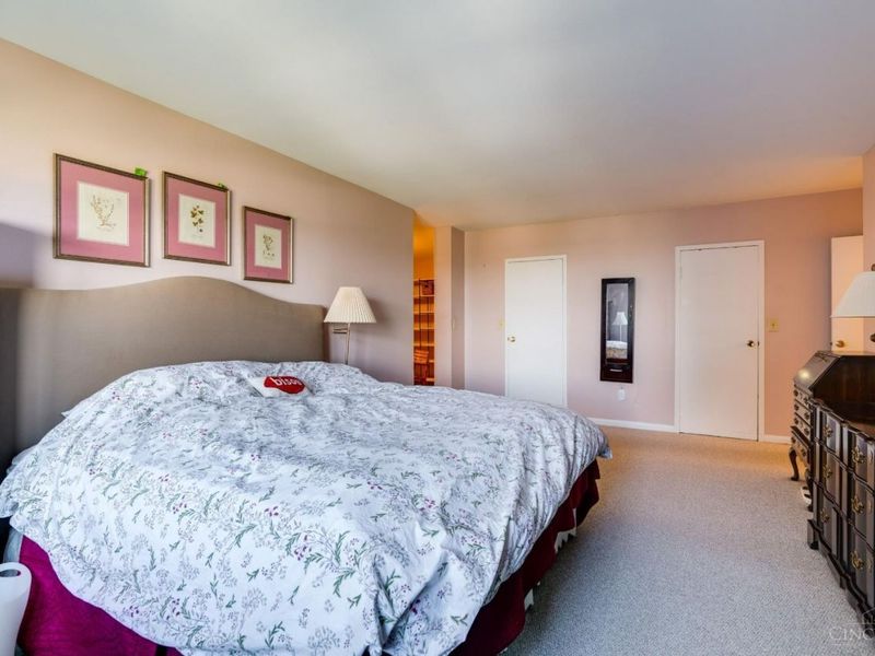 2444 Madison Road, Unit 1907, Cincinnati, OH 45208 Photo 23