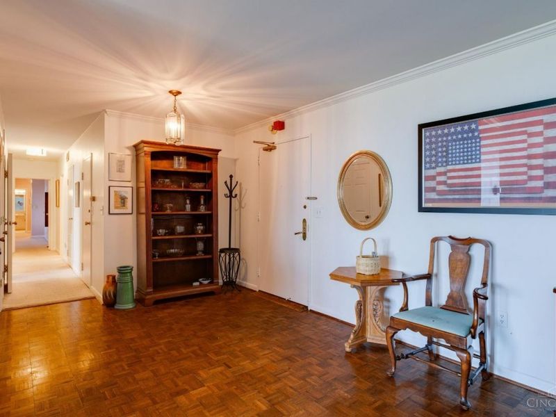 2444 Madison Road, Unit 1907, Cincinnati, OH 45208 Photo 4