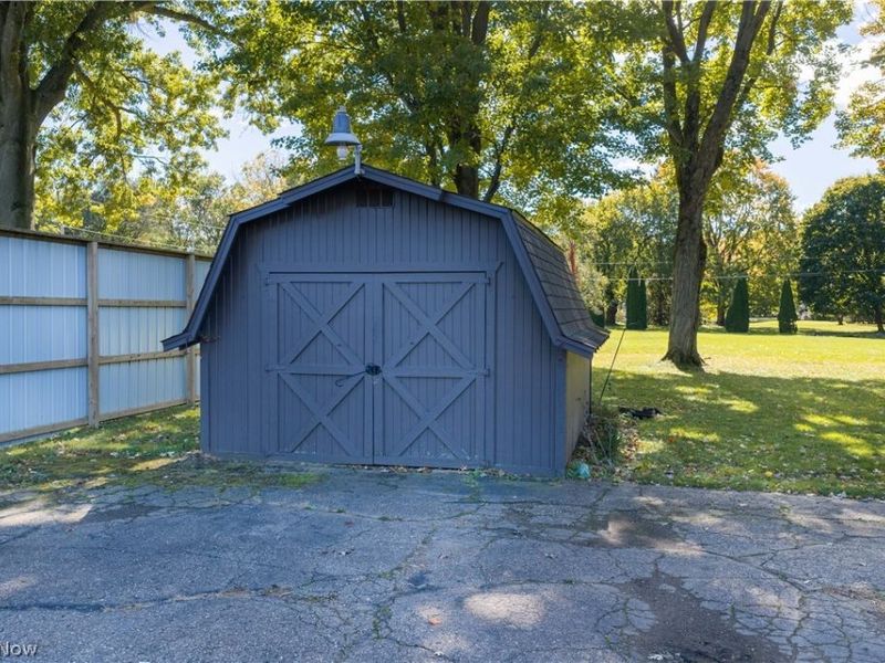 1602 Schneider Street NW, North Canton, OH 44720 Photo 9