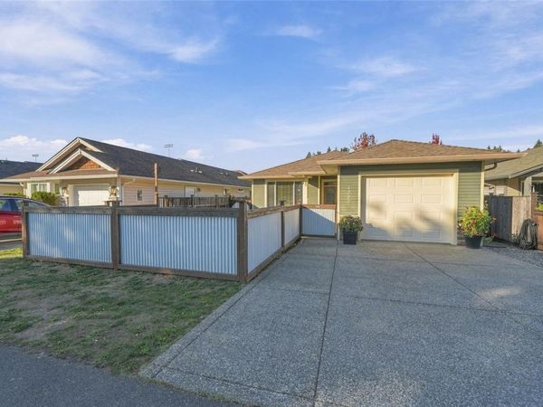 1333 4th Ave , Ladysmith, BC V9G 1R4