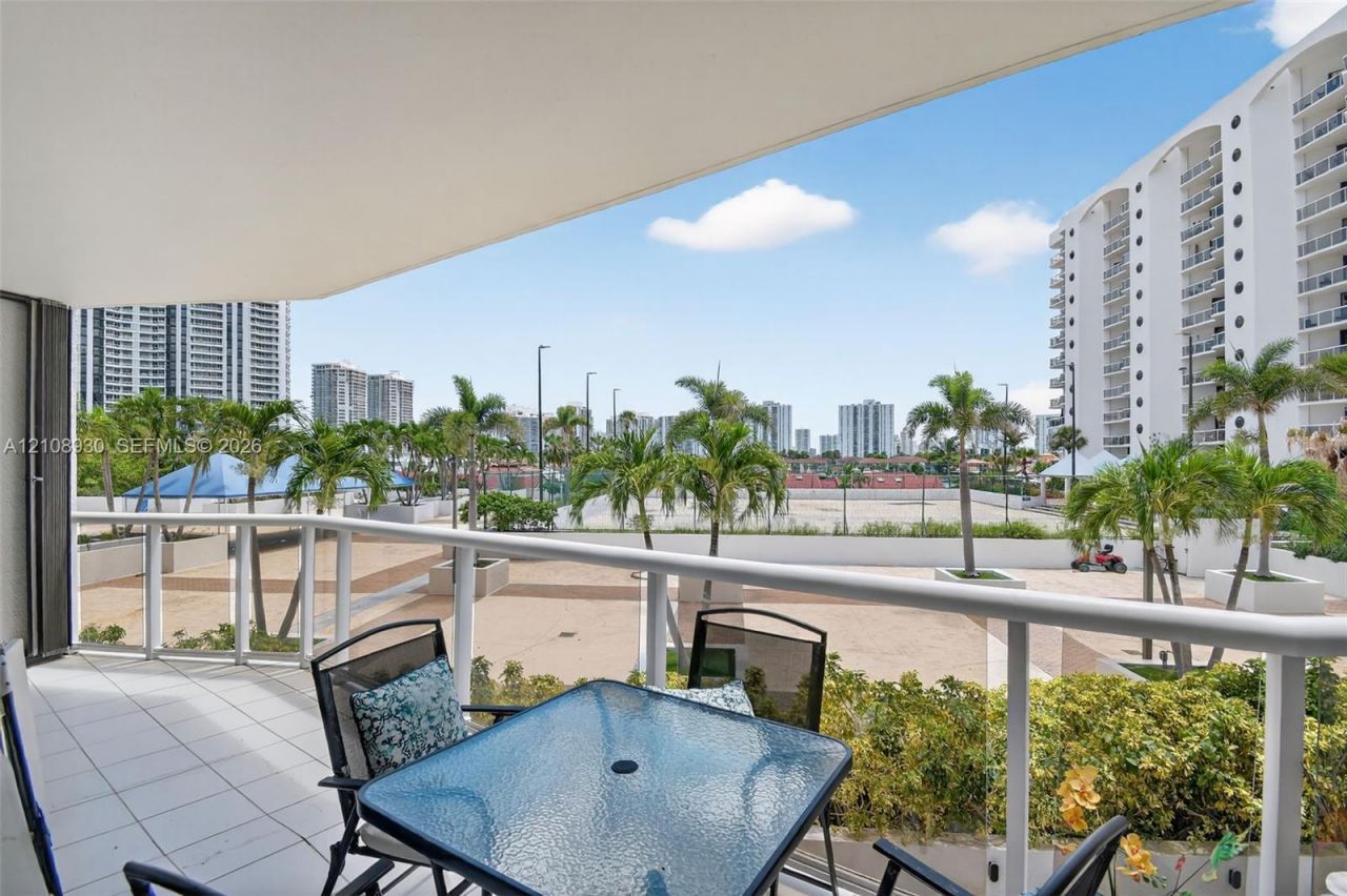 3640 Yacht Club Dr, Unit 410, Aventura, FL 33180 Photo