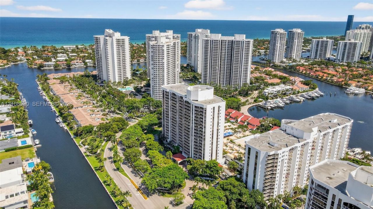 3640 Yacht Club Dr, Unit 410, Aventura, FL 33180 Photo
