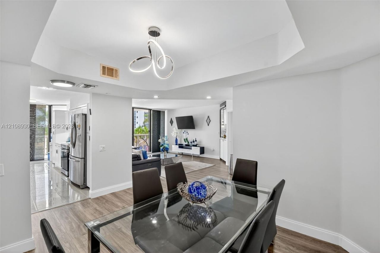 3640 Yacht Club Dr, Unit 410, Aventura, FL 33180 Photo