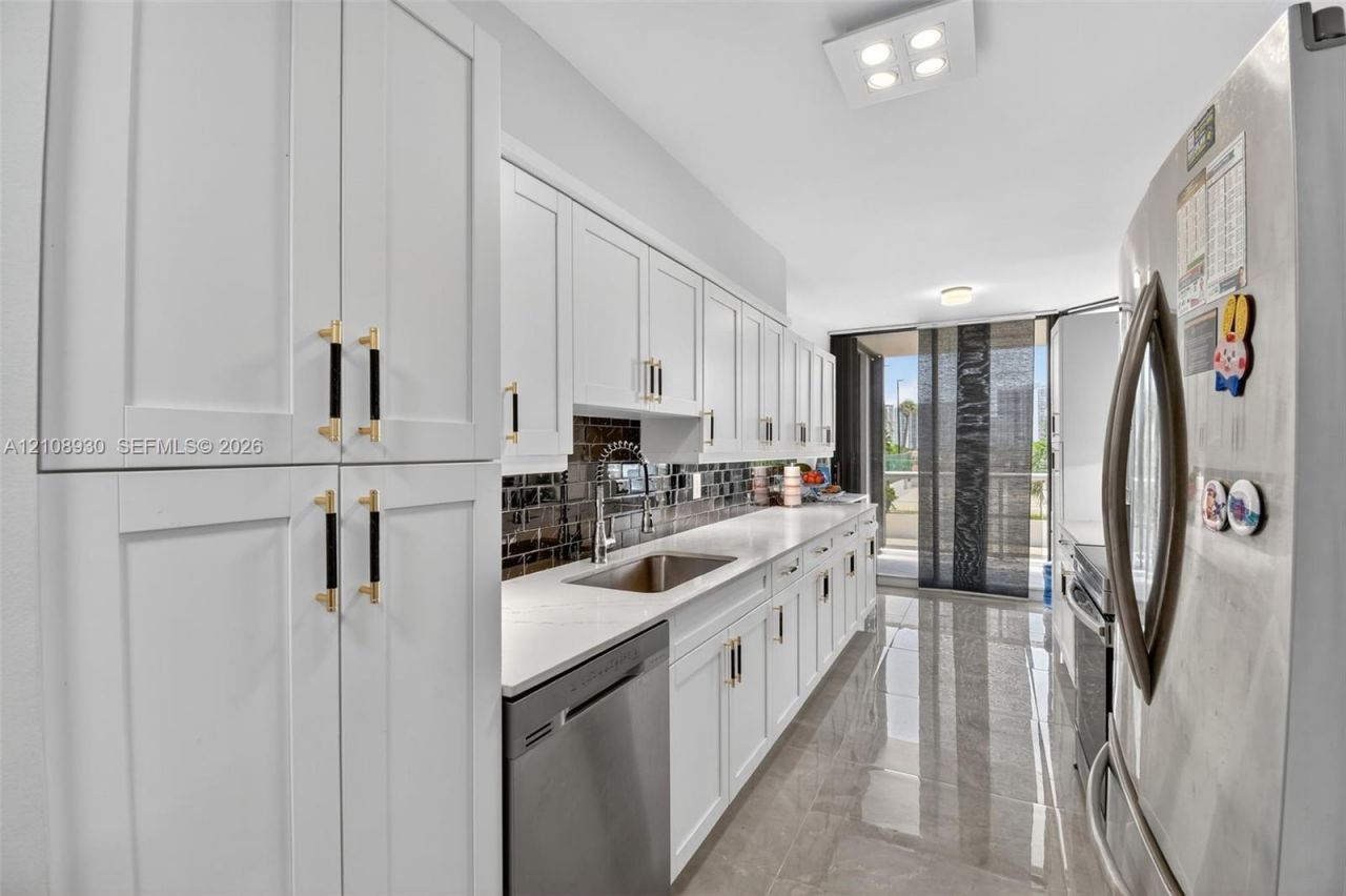 3640 Yacht Club Dr, Unit 410, Aventura, FL 33180 Photo