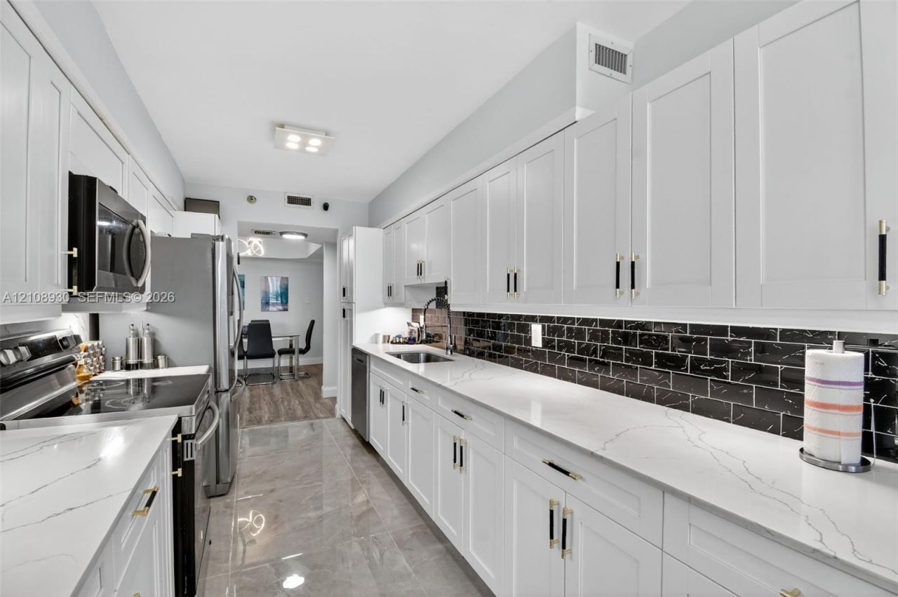 3640 Yacht Club Dr, Unit 410, Aventura, FL 33180 Photo