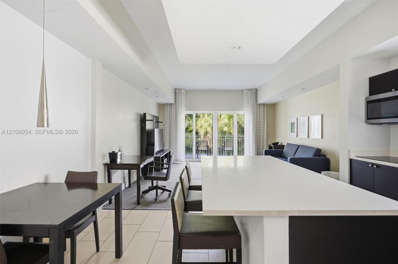 5300 NW 87th Ave , Unit 816, Doral, FL 33178 Photo